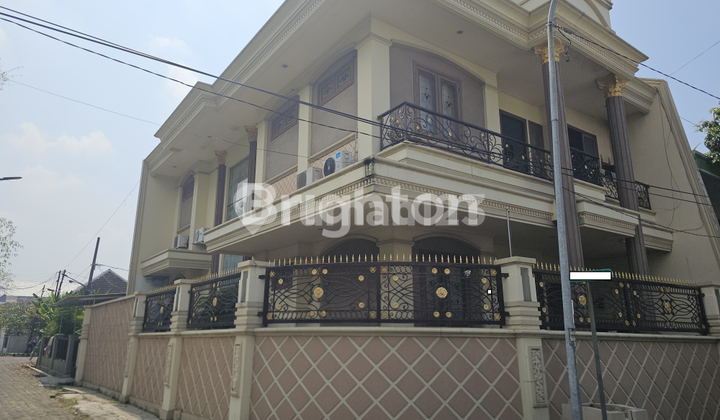 RUMAH DI TAMAN PANJANGJIWO PERMAI 2 LANTAI DEKAT PANJANG JIWO, TENGGILIS MEJOYO