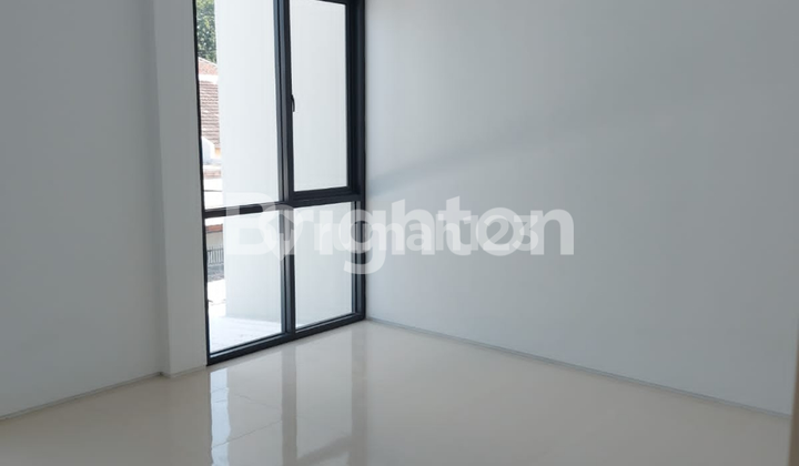 RUMAH SATELIT UTARA 2 LANTAI BARU GRESS SIAP HUNI LOKASI STRATEGIS 2