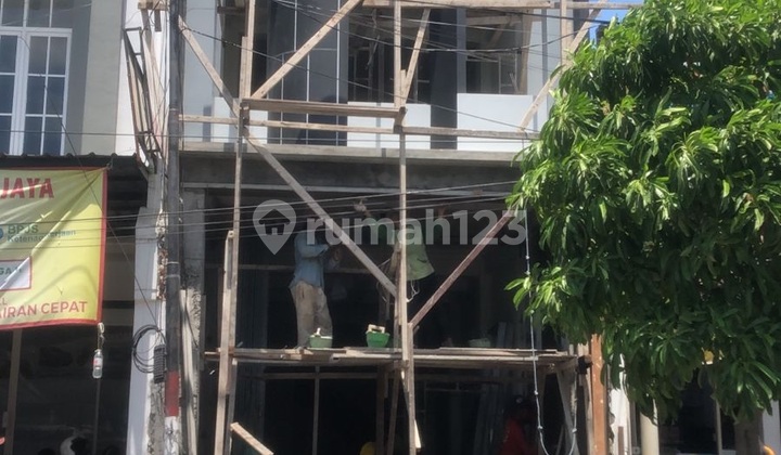 RUKO JALAN RAYA MANUKAN TENGAH