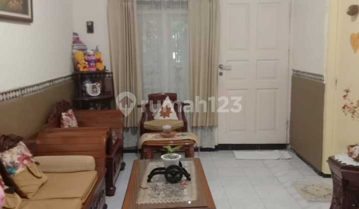Ready-to-Occupy House at Wisma Kedung Asem Indah Residential Complex, Rungkut, Surabaya 2