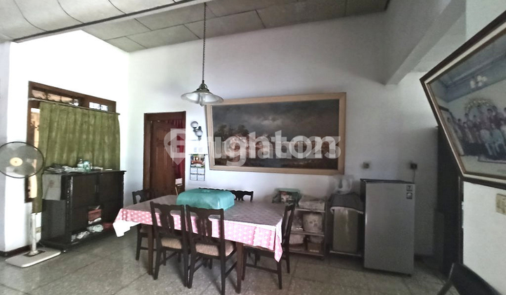 HOUSE ON JL RAYA JEMUR ANDAYANI 2