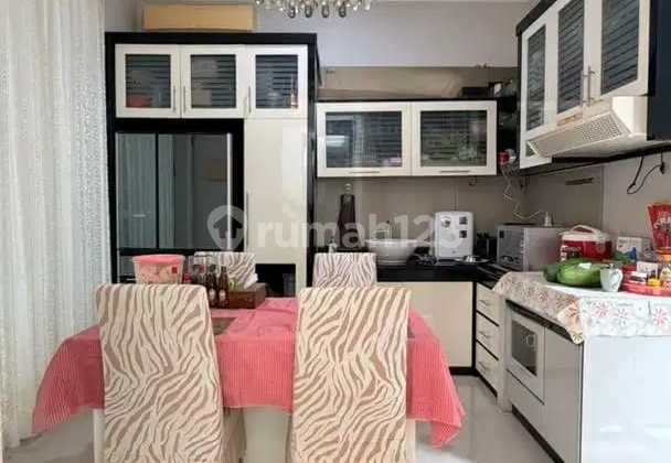 Ready-to-Occupy House in Virginia Regency, Pakuwon City Close to Malls and Renowned Hospitals 2