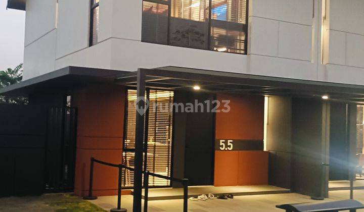 Rumah Dijual 2 Lantai Di Central Karawaci Baru, Shm 1