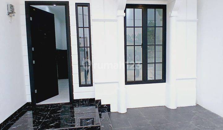 Rumah Bagus Modern Classic Dekat Stasiun 2