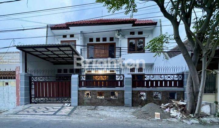 Rumah 2 Lantai Babatan Pantai, Terawat, Siap Huni, Row Jln 3mbl 1