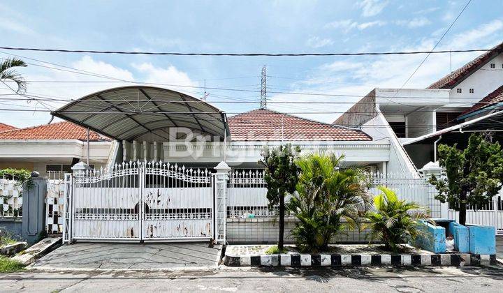 Rumah 1 Lantai Dharmahusada Indah Barat, Terawat, Row Jalan 3mbl 1