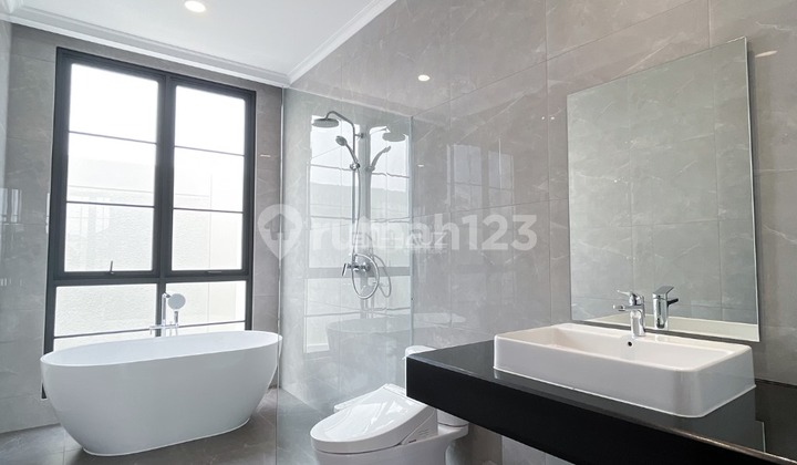 Bellefont Luxury 3-Story House Best Seller Gading Serpong 2