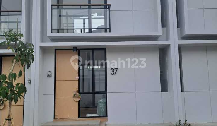 Rumah 2 Lantaidi Cendana Icon Karawaci