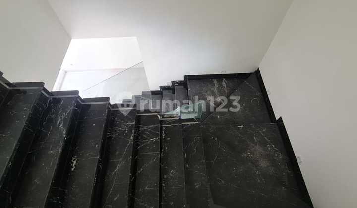 Dijual GREENCOVE BSD posisi private, dikelilingi penghijauan 2