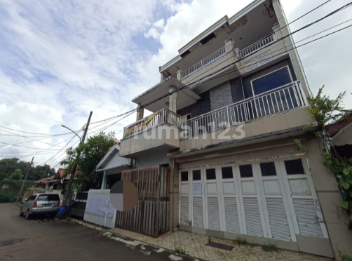House for Sale Ready to Occupy Located in Griya Satwika Housing Complex 2