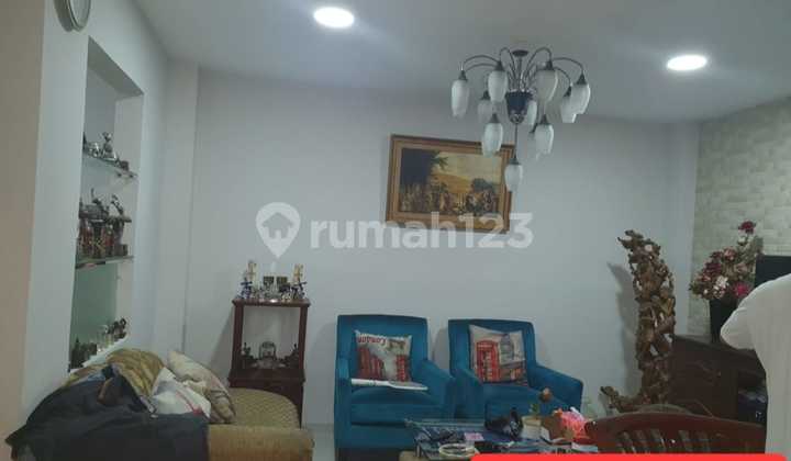 For Sale Ready-to-Occupy Town House Located in Meruya