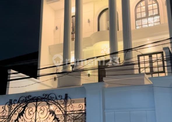 Luxurious New 3-Story House in Sikapura Cilincing, North Jakarta Near Kelapa Gading