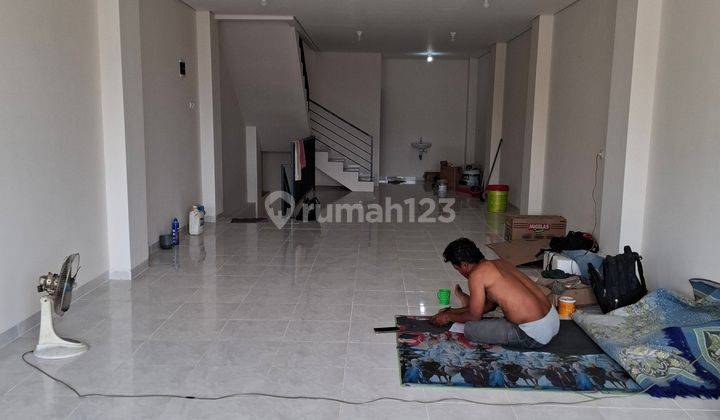 Disewa Ruko 3 Lantai di Meruya Kembangan, Jakarta Barat 2