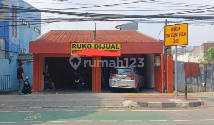 Dijual Tempat Usaha 1 Lantai+ Basement Pinggir Jalan Besar Dekat Ragunan, Jakarta Selatan