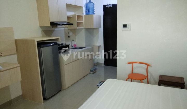 Very Cheap Skyline Paramount Studio Apartment