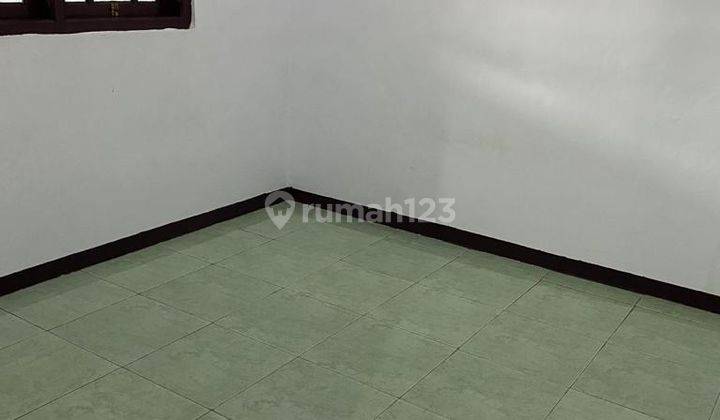 Rumah Bagus Lokasi Pinggir Jalan di Taman Cibodas, Tangerang 2
