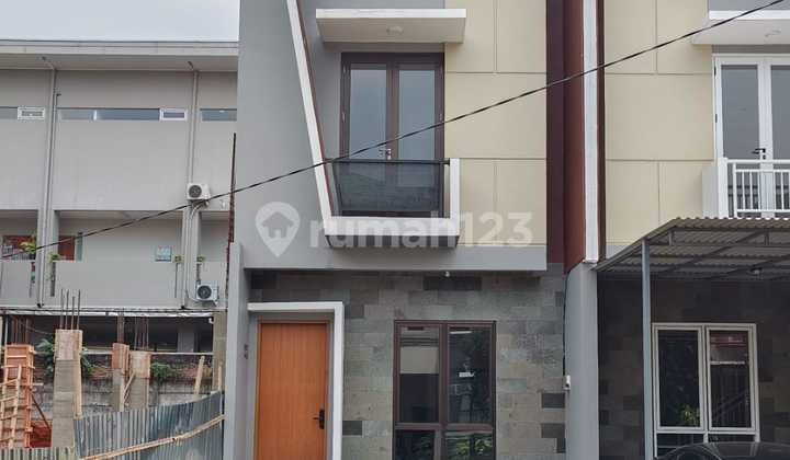 Rumah 2 LT Siap Huni Kencana Loka Ext Dekat Tol, Pasar, Gereja