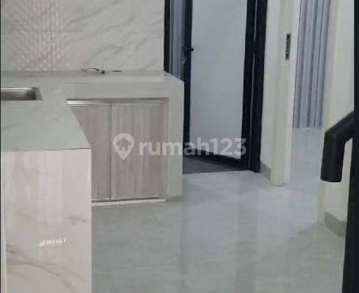 Rumah 2 Lantai di Boulevard Hijau Harapan Indah 2