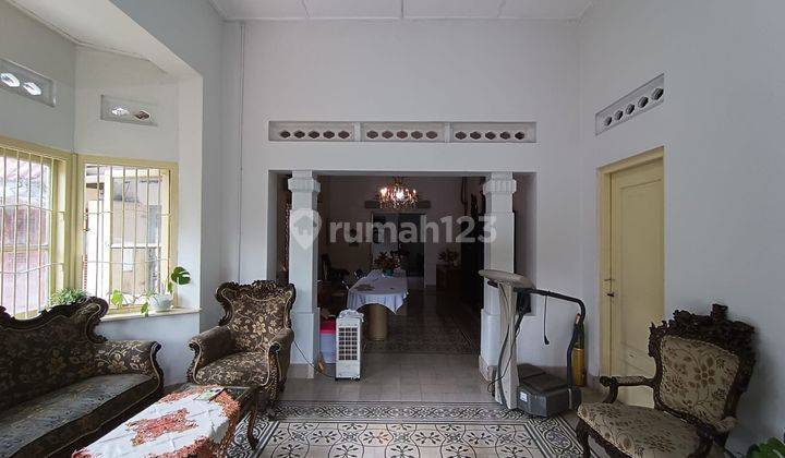 Dijual Rumah Zaman Belanda Siap Huni di Menteng Jakarta Pusat 2