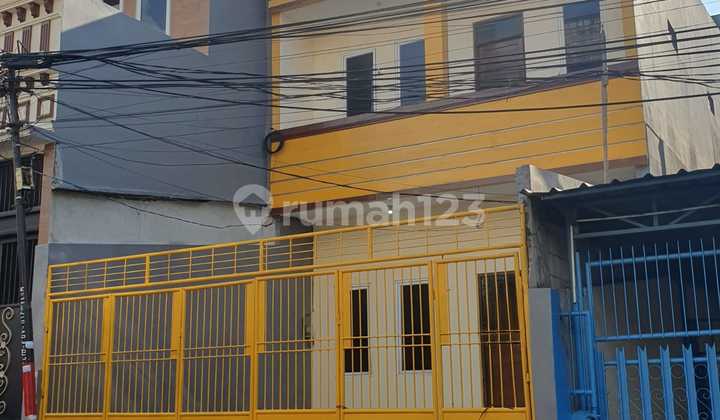 2-story House for Rent in Jembatan Lima, South Duri, West Jakarta... 2-story House for Rent in Jembatan Lima, South Duri, West Jakarta...