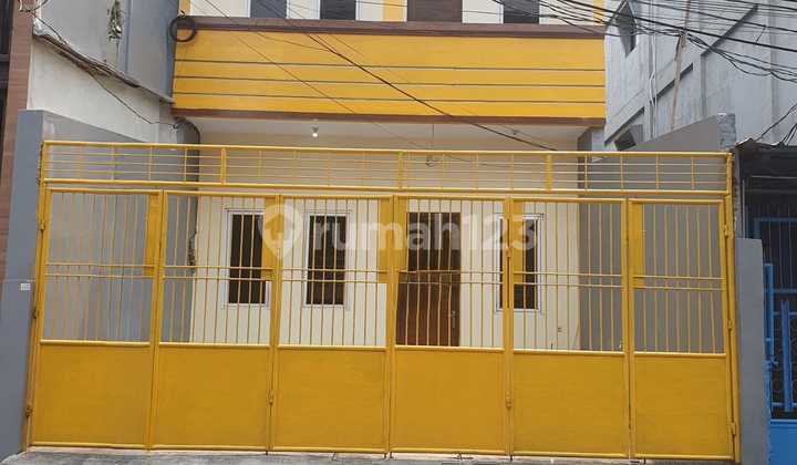 2-story House for Rent in Jembatan Lima, South Duri, West Jakarta... 2-story House for Rent in Jembatan Lima, South Duri, West Jakarta...
