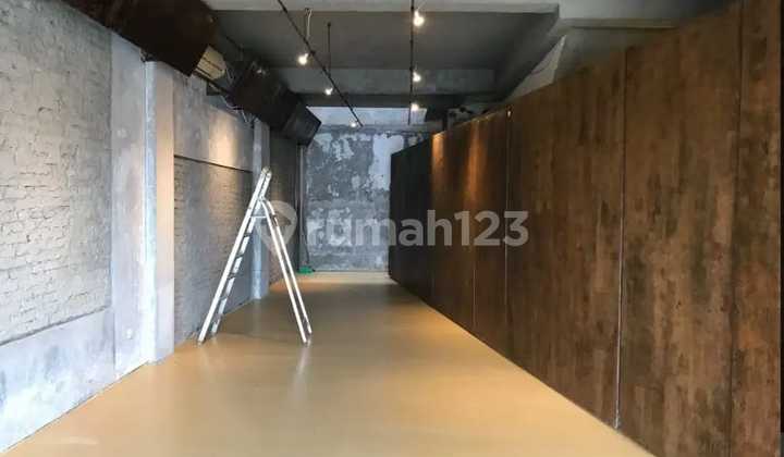 4.5-story shop house in Roxy Mas, Central Jakarta... 2
