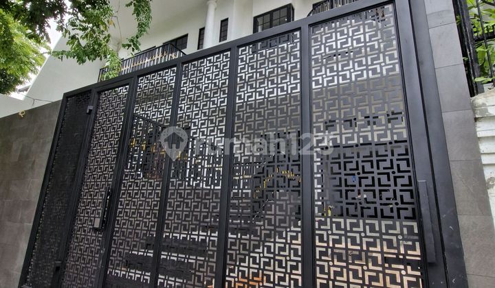Rumah Baru Mewah 3lt Daerah Tomang