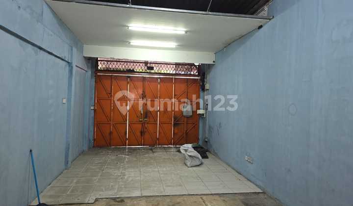 3.5-Storey Shop House in West Jakarta Bridge Area.... 2