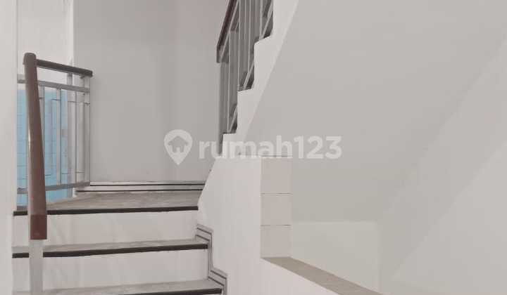 Ruko Sewa 4 Lantai Daerah Pasar Baru Lautze Jakpus... Ruko Sewa 4 Lantai Daerah Pasar Baru Lautze Jakpus...