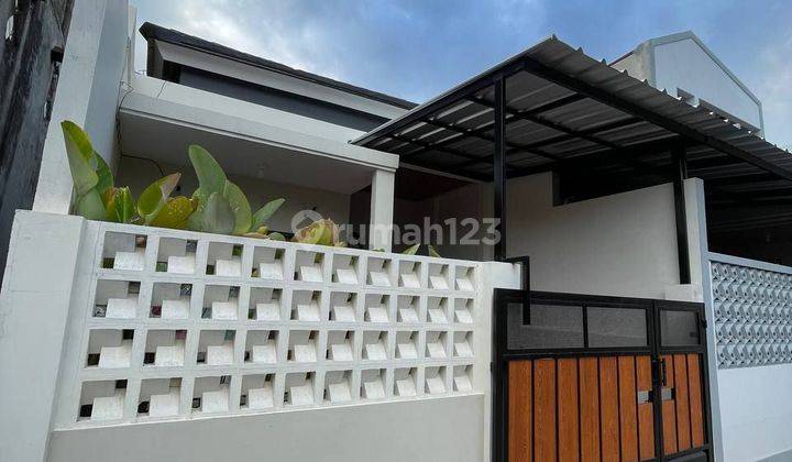 Rumah Modern Bandung Akses Tol Soreang.  1