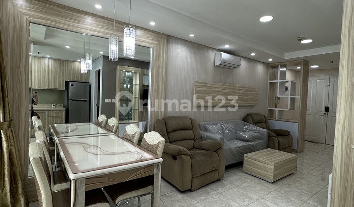 For Sale Frenchwalk Moi Kelapa Gading Tower Nice Good Apartment with Nice Garden Semi Furnished Good 4 Bedrooms For Sale Frenchwalk Moi Kelapa Gading Tower Nice Good Apartment with Nice Garden Semi Furnished Good 4 Bedrooms