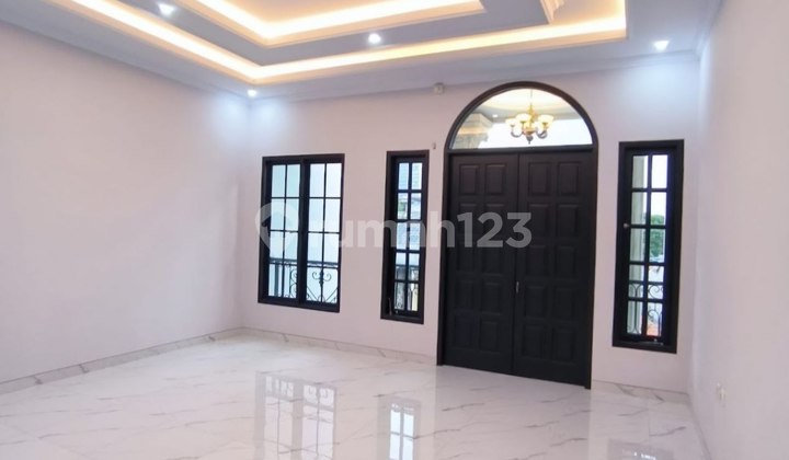 Cheap Sale 3-Story House in Pasar Minggu 2