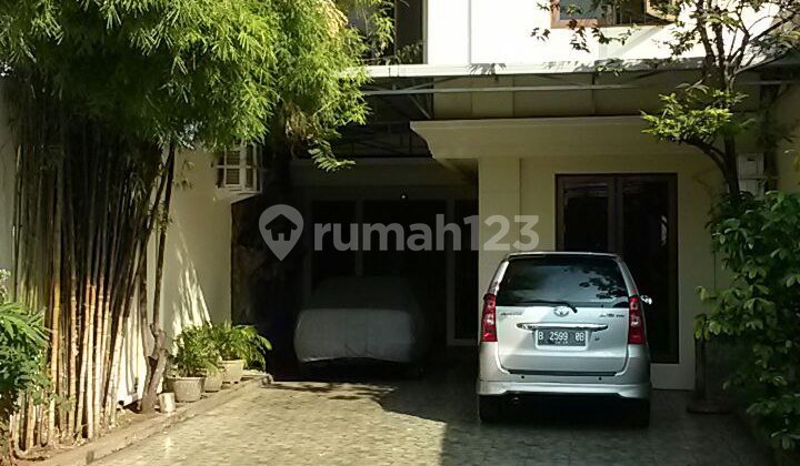 Rumah Mewah Siap Huni Dekat Binus