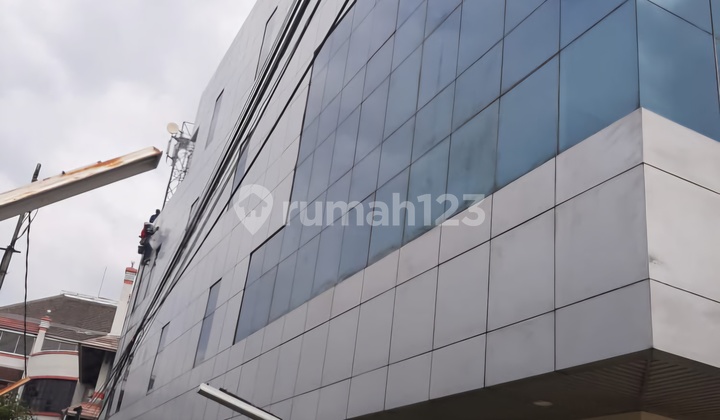 For Rent Mini Building Semi Furnished Corner Position For Rent Mini Building Semi Furnished Corner Position