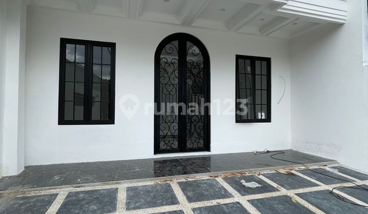 Dijual Rumah Baru, American Classic Jarang Ada  2