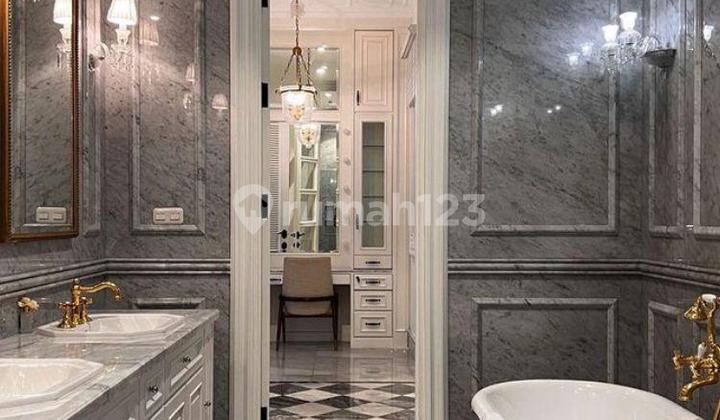 Dijual Rumah 3,5 Lantai Golongan C Ada Lift