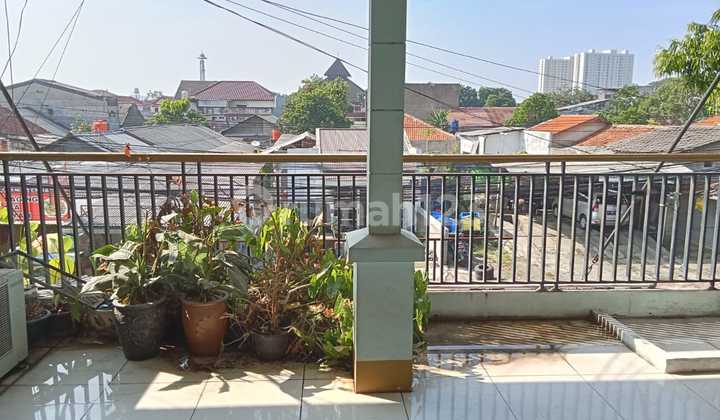 For Sale Well-Maintained 2-Story House Near UPN Campus