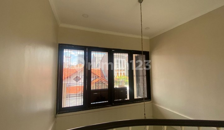 Disewakan Rumah Siap Huni Full Furnish Di Kebayoran Baru  2