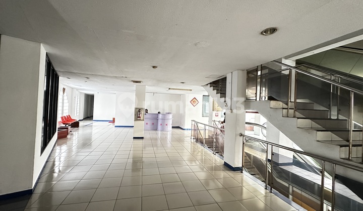 Dijual Gedung 4 Lantai Berikut PT Didalamnya Dijual Gedung 4 Lantai Berikut PT Didalamnya