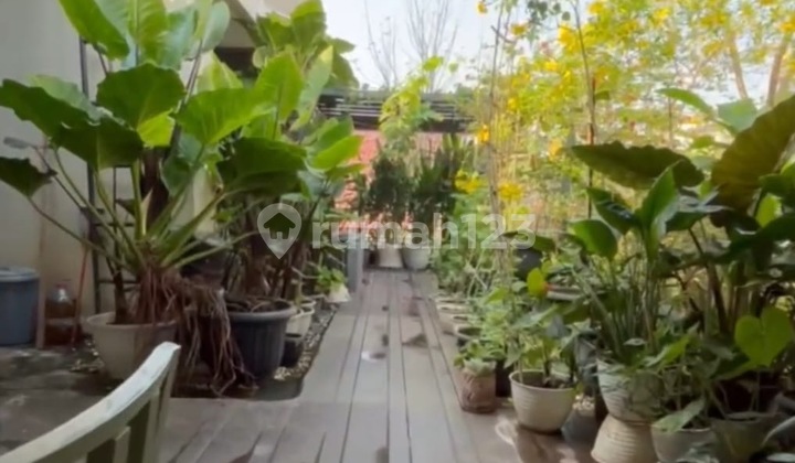 Dijual Rumah Siap Huni Semi Furnish Dekat Stasiun 