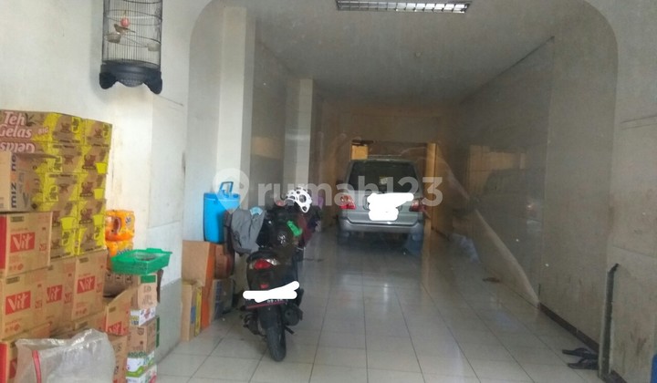 Twin Shophouses for Sale in Mampang Prapatan, South Jakarta Twin Shophouses for Sale in Mampang Prapatan, South Jakarta