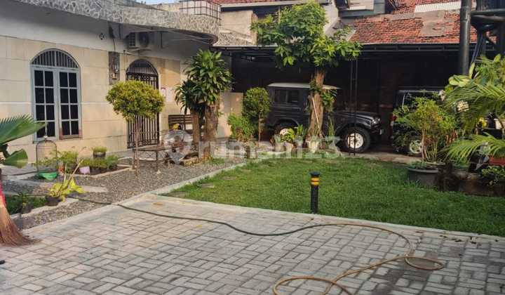 For Sale House Can Be Used as Boarding House, Near Tanjung Barat Station and Mall For Sale House Can Be Used as Boarding House, Near Tanjung Barat Station and Mall