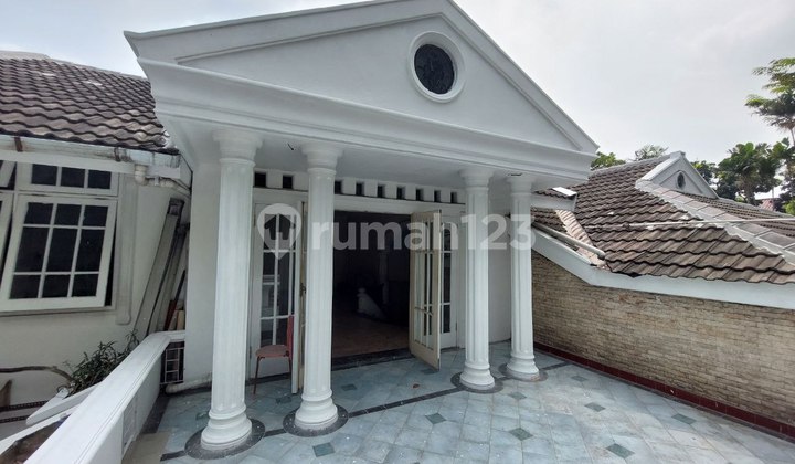 For Rent Beautiful Corner House in Kebayoran Baru