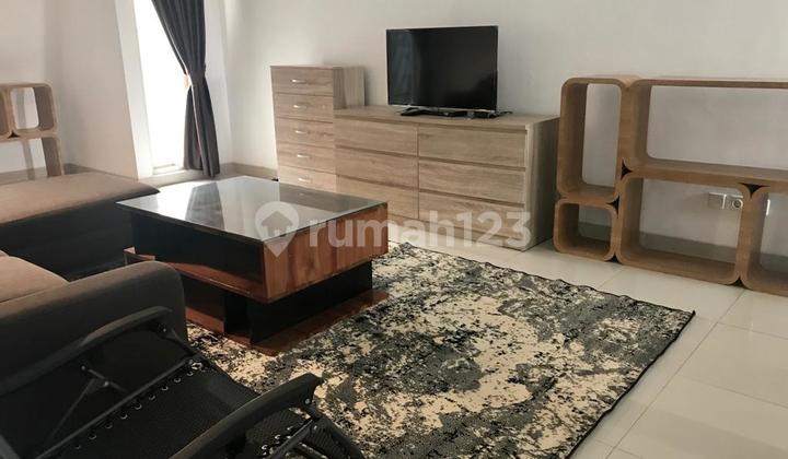 Dijual Rumah Townhouse Full Furnish di Kemang 