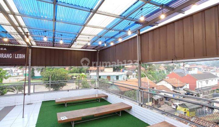 Rumah cafe 4 Lantai di mainroad Jatinangor masih berjalan ramai 1