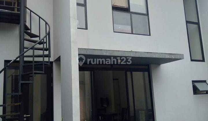 Rumah di kbp 2 Lantai bersih terawat lingkungan tenang sgt aman  2