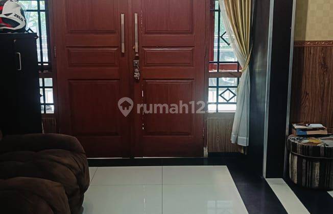 Rumah 2 Lt Minimalis Modern Bersih Trawat Kokoh Lingkungan Nyaman 1