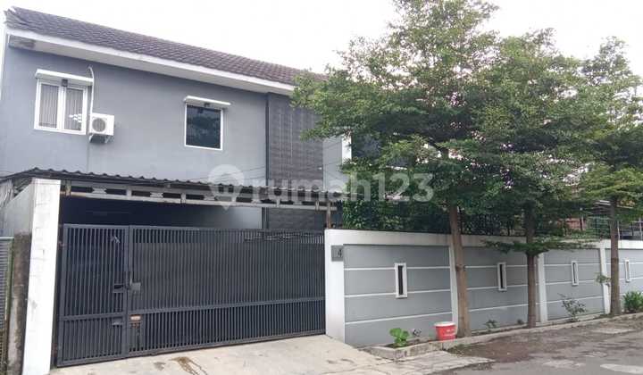 Rumah Cantik 2 Lantai Hook Ada Kolam Renang Siap Huni Bebas Banjir