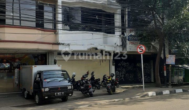 Ruko Jual Cepat 3 Lantai di Mainroad Antapani Lokasi Strategis