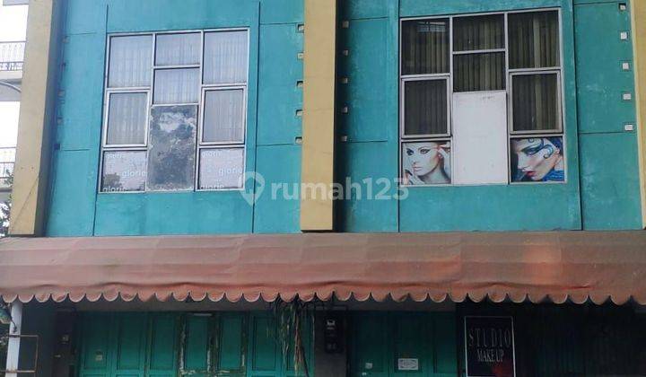 Ruko di Jalan Pungkur 3 Lantai 2 Kamar Tidur Bisa Beli 2 Rendeng Bagus 1